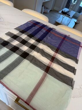 Burberry gauze scarf